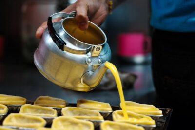 Michelin Premium Food Tour with Hawker Centre & Chinatown Tour - Wet market stop: learn the ingredients behind your dinner