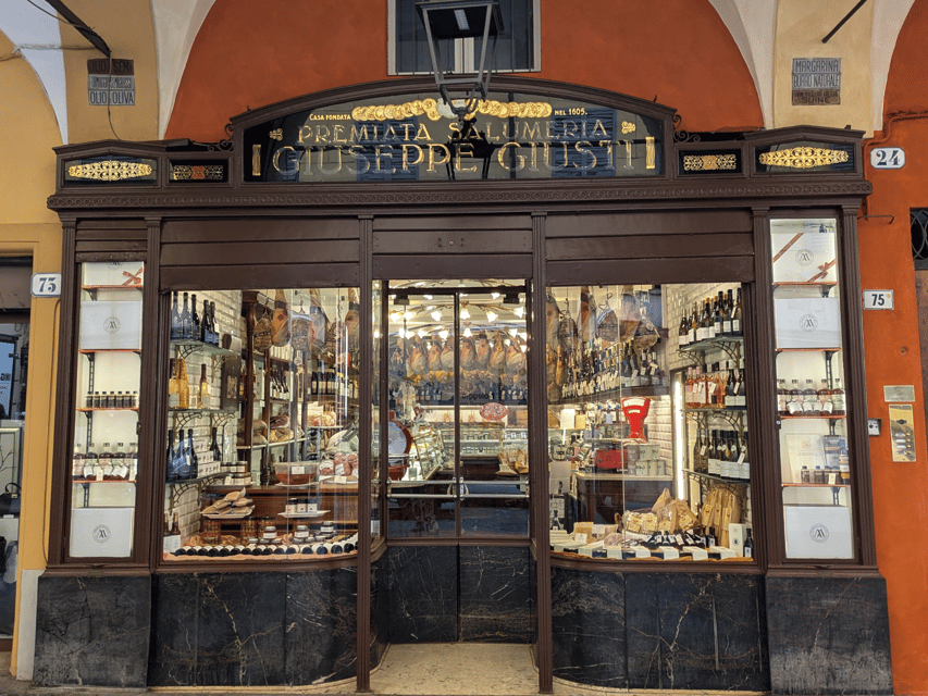 Modena Food Tour: Sightseeing & Taste - Starting at Hotel Principe: fast orientation in the center
