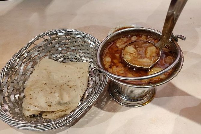 Mohd Ali Road Kebab & Curry Food Trail in Mumbai with Guide - Why Mohammad Ali Road works best with a guide