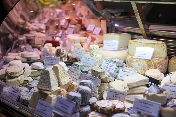 Montmartre Food Tour: The Most Complete Paris Food Experience - Wine tastings and the French digestive surprise