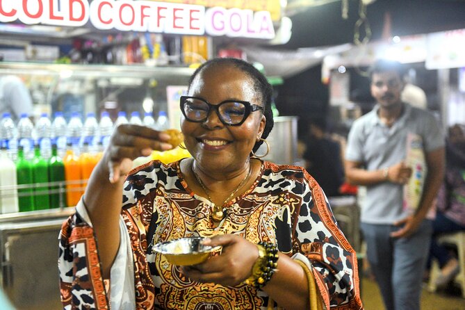 Mumbai Street Food & Bazaar Tour with Local Transport - From Gateway of India to Oval Maidan: landmarks with context