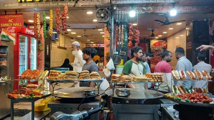 Mumbai Street Food Tour with Evening Bazaar Walk - Bhuleshwar market walk: culture in motion, not museum stillness