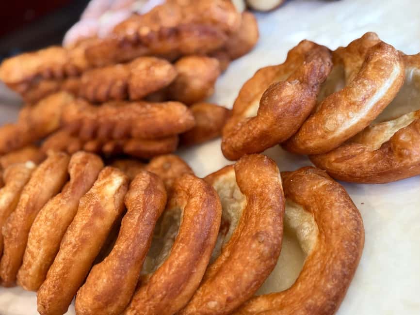 Munich: Viktualienmarkt & Altstadt Food Tour - The Altstadt route: getting bearings without a long slog