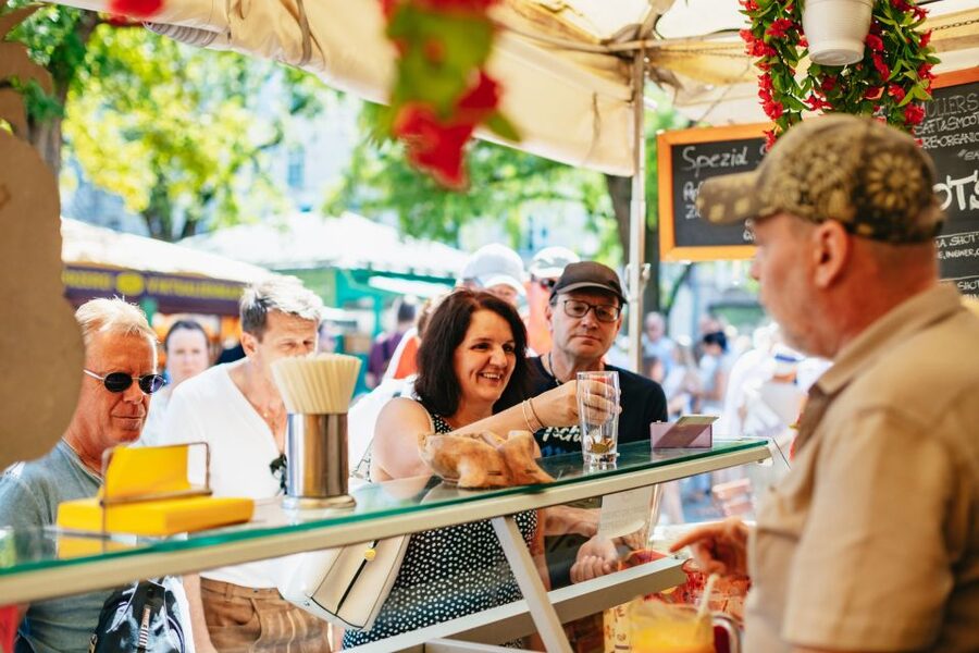Munich: Viktualienmarkt Food Tour - Logistics you’ll care about before you go