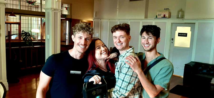 Napier: Afternoon Winery & Gin Tasting Tour Thu Fri Sat - Who this tour suits best in Napier