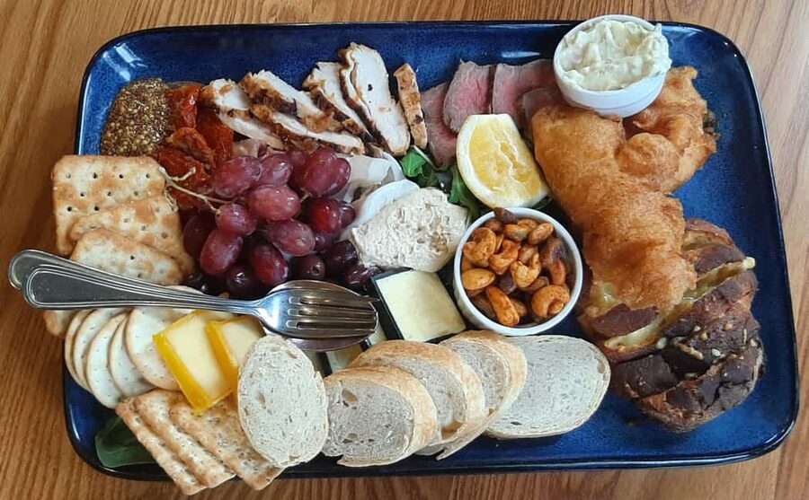Napier: Winery + Gin Tasting Tour with Lunch Thu Fri Sat - Ahuriri’s National Tobacco Building: gin tasting with style (and possible rum)