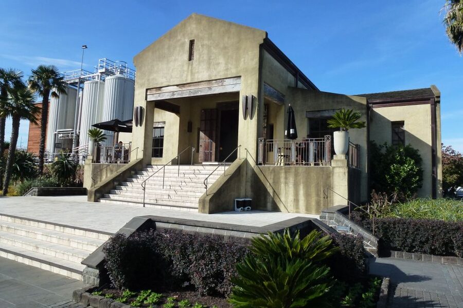 Napier: Winery + Gin Tasting Tour with Lunch Thu Fri Sat - Price and value: what $134 gets you for a 5.5-hour day