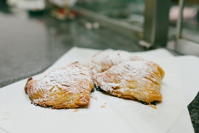 Naples by Night: Ultimate Neapolitan Tasting Tour - Borgo Marinaro pasta dinner and limoncello near Castel dell’Ovo