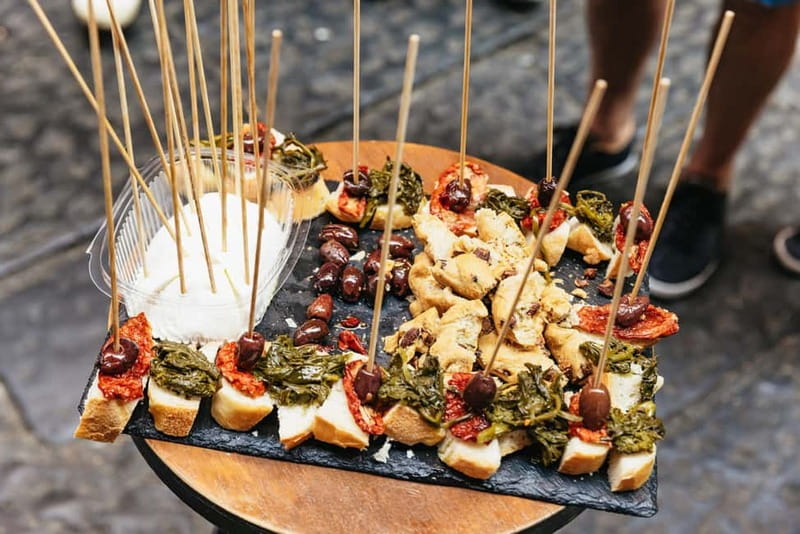 Naples: Guided Street Food Tour with Spritz - Stop for Local Bites: Markets, Fried Pizza, and the Stuff Naples Is Known For