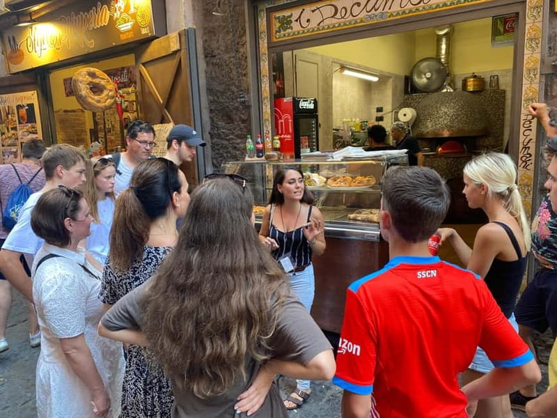 Naples: Old City Center Street Food Tour with Spritz - Should you book the Naples Old City Street Food Tour with Spritz?