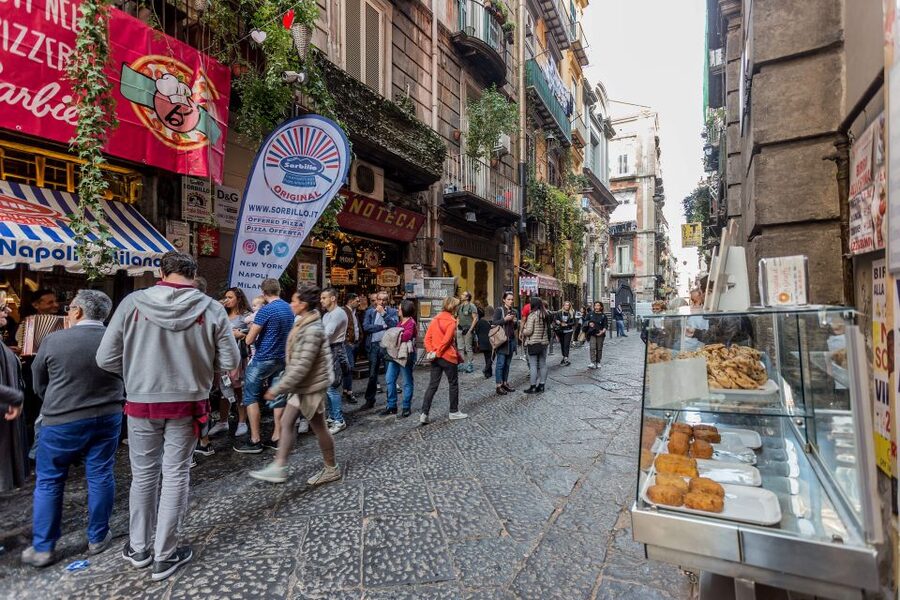 Naples: Pizza and Beyond Food Tour - The guide makes or breaks it: from Gaia to Ciro