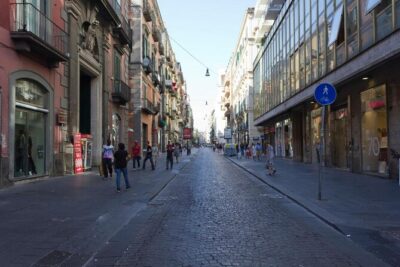 Naples: Pizza and Beyond Food Tour by Do Eat Better - Via Dei Tribunali Tarallo: Crunchy Street Snack First