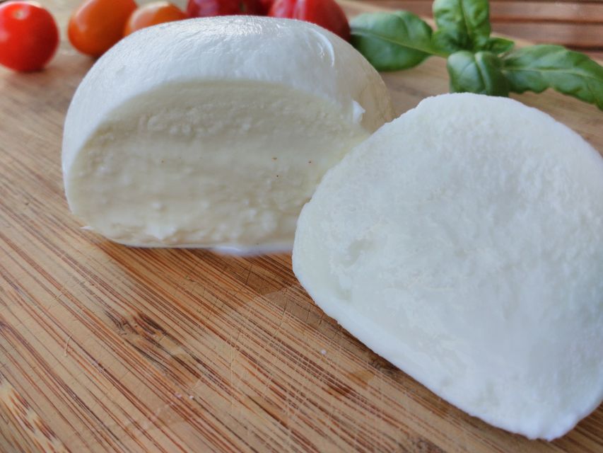 Naples: Private Food Tour – 10 Tastings with Locals - How guides shape your day: from Paola to Roberto