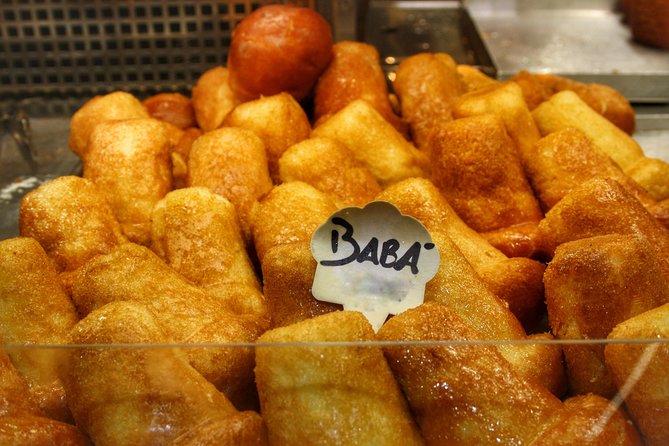 Naples Street Food Tour: Discover Local Flavors with Expert Guide - Piazza del Gesù Nuovo and the walk-through highlights