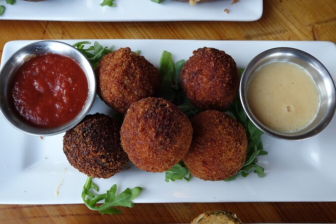 Nashville: Food Tour with 5+ Tastings of Local Delicacies - Key things I’d circle before you book