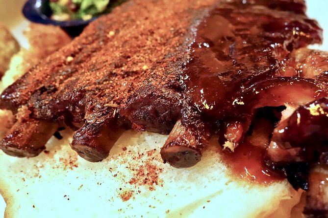 Nashville: Food Tour with 5+ Tastings of Local Delicacies - How the 3.5-hour walk actually feels on your feet