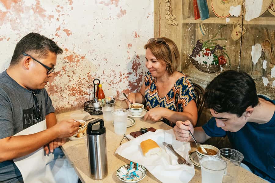 New Orleans: Beloved Bites & Famous Dishes Food Tour - Guides and group size: why the experience feels personal
