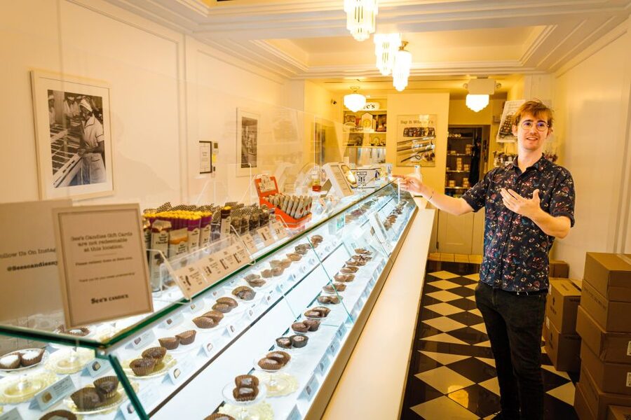 New York City: 2-Hour Chocolate Tasting Tour - The walk starts at Washington Square Arch, then keeps moving