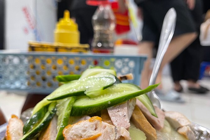 Ngon ngon & Authentic Hanoi Food Tour - 11 a.m. or 5 p.m.: how timing changes the vibe