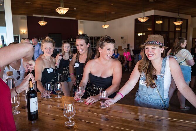 Niagara-on-the-Lake Small Group Wine Tasting Tour - Why Niagara-on-the-Lake works so well for wine tours