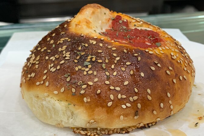 Night Street Food Tour of Palermo with a Local -For real foodies! - Walking Via Vittorio Emanuele: the city thread between tastings