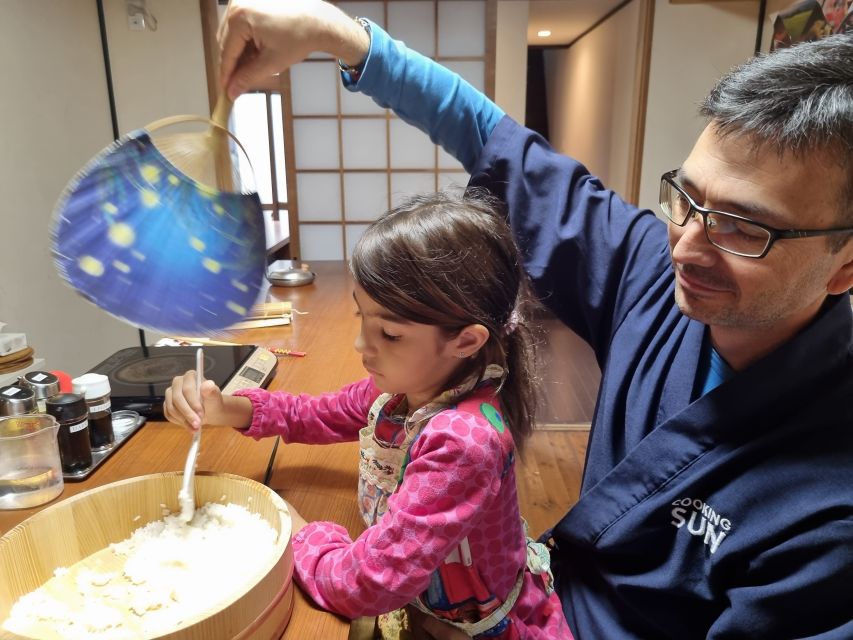 Nishiki Market Food Tour with Cooking Class - Key highlights worth your time
