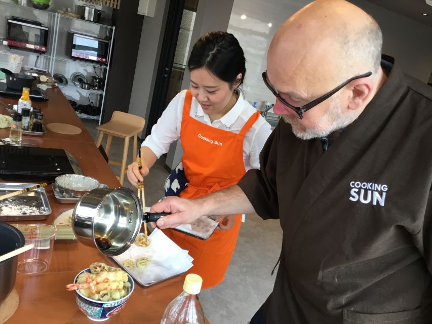 Nishiki Market Food Tour with Cooking Class - Who this tour is best for