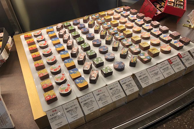 Nishiki Market Walking Food Tour with Local guide - Ending at Nishiki Tenmangu Shrine: the perfect decompression