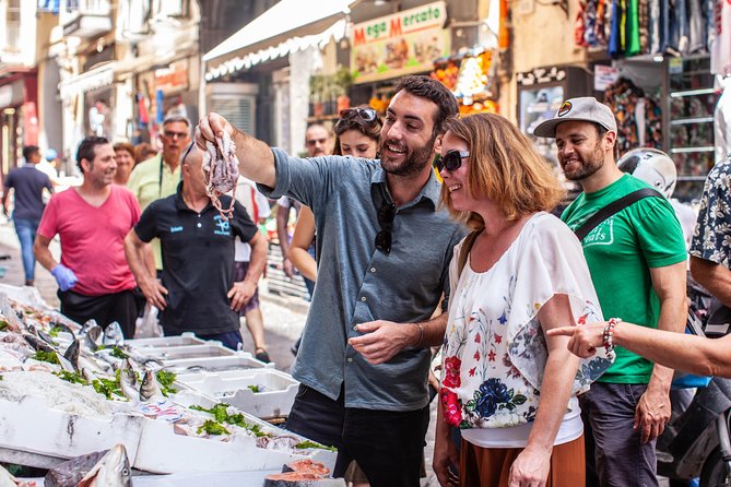 Not Just Another Naples Street Food Tour with Eating Europe - Stop 3: ‘A Scarpetta and the art of eating with bread