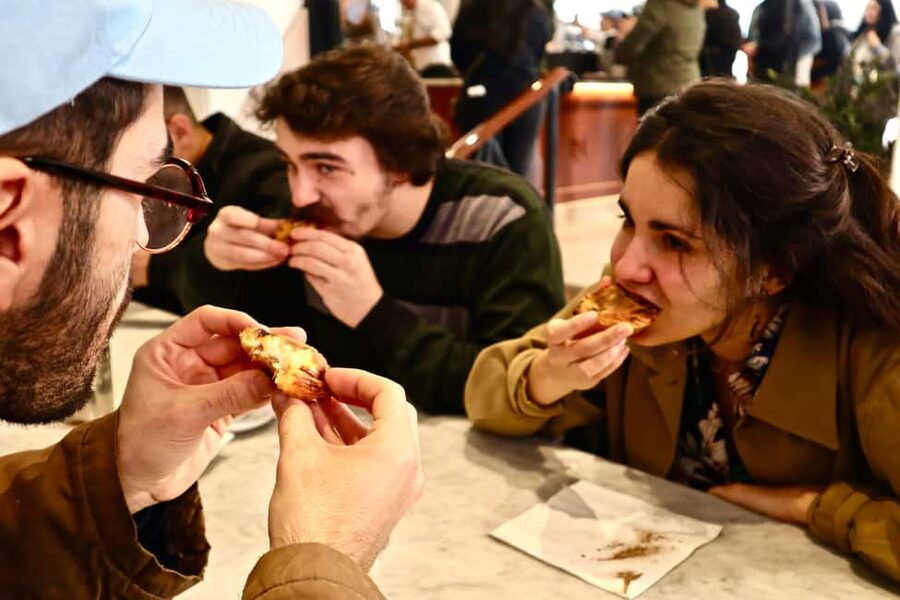 NYC: Chinatown & Little Italy Food Tour with 8 Tastings - Pacing and comfort: what to expect when the group hits tight streets