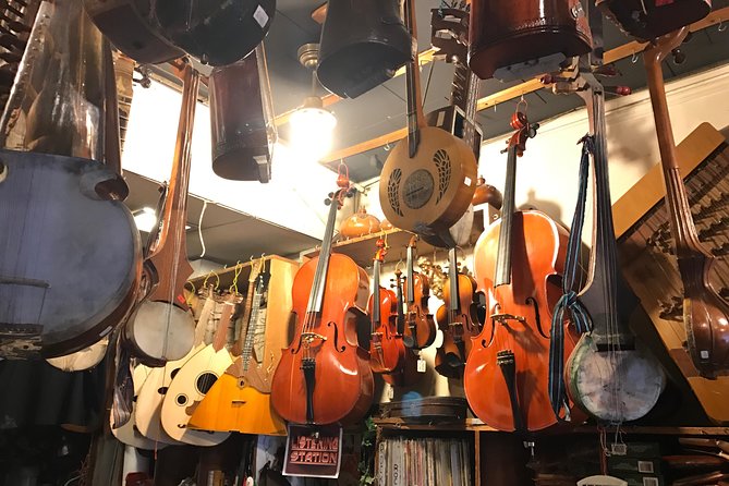 NYC Greenwich Village Music And Food Tour - MacDougal Street music meets snack breaks