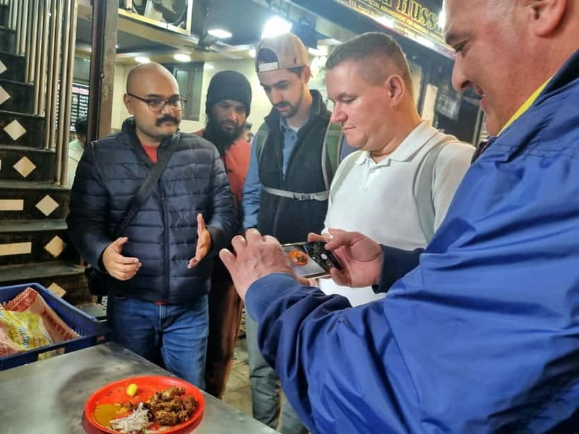 Old Delhi Food Tour: A Night Time Feast - Key reasons this night food tour works so well