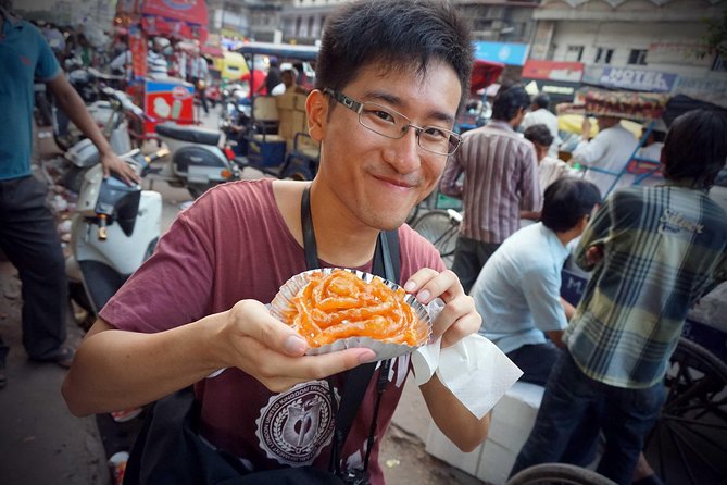 Old Delhi Street Food Tour - From Rajiv Chowk to Chandni Chowk: First Bites and Fast City Reading