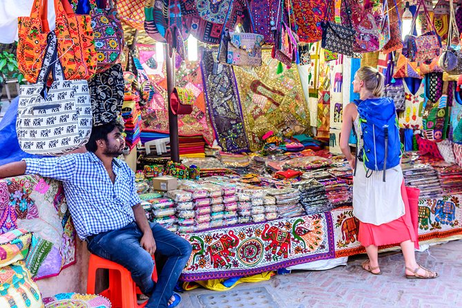 Old Delhi Street Food Tour – Explore Spices in Chandni Chowk - Naughara (Nine Houses): Old Jain Haveli Lanes and a Quiet Temple Option