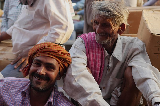 Old Delhi Street Food Tour - Jama Masjid: Your First Hour of Chaat, Panipuri, and Street Snacks