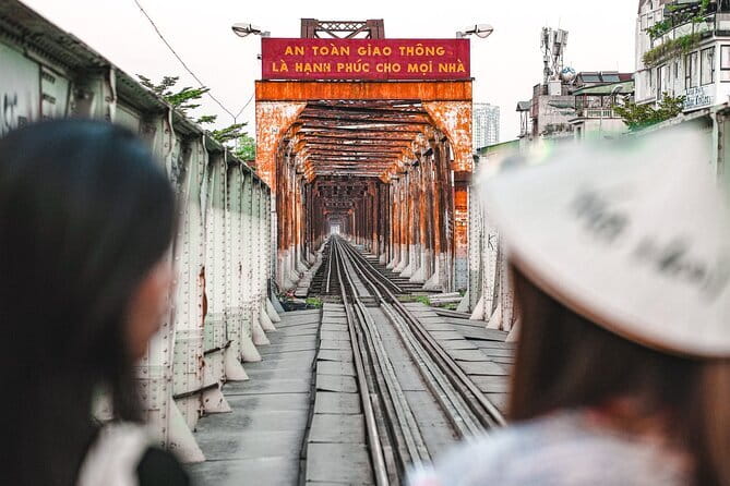 Old Quarter Food Tour in Hanoi - Long Bien Bridge plates: bánh cuốn and cháo sườn sụn