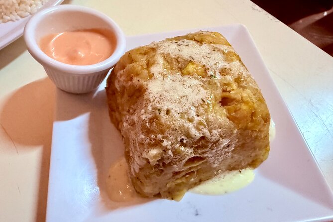 Old San Juan Food Tour with 7 Tastings of Authentic Local Flavors - La Casa Estrecha: the narrowest-house stop