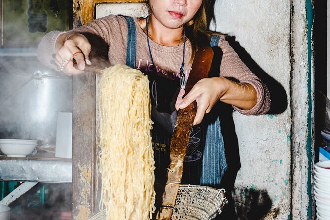 Old Siam Bangkok Food Tour with 15+ Tastings - Meeting Point and End-of-Tour Reality (Nang Loeng)