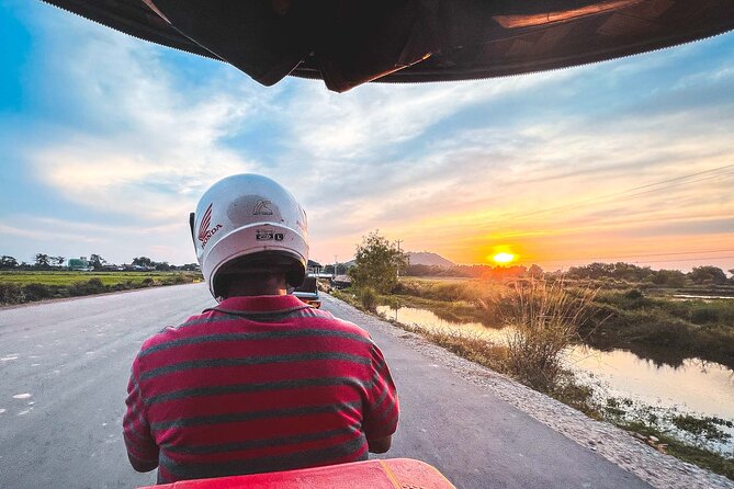 Old Siem Reap Sunset Food Tour by Tuk-tuk - Tuk-tuk at 4:30 pm: what the evening feels like