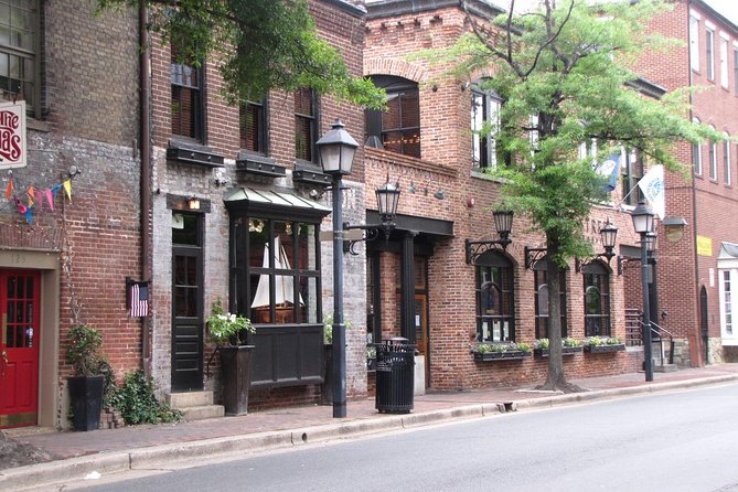 Old Town Alexandria Food Tour - The Food Stops: How the Tastings Build Toward a Full Meal