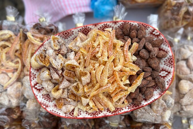 Old Town Dubrovnik Food Tour of 10+ Authentic Croatian Tastings - Stradun Seafood Moment: Fried Oyster and Fresh Seafood Just Moments from the Sea