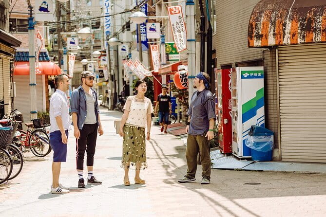Osaka Street Food Tour: Private & Personalized - The tastings and drinks: how 6–8 bites play out in real life