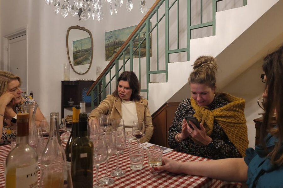 Palermo: 2-Hour Sicilian Cheese and Wine Tasting Tour - Bread, Salad, and Sweet Finish: Zibibbo and Cassatelle