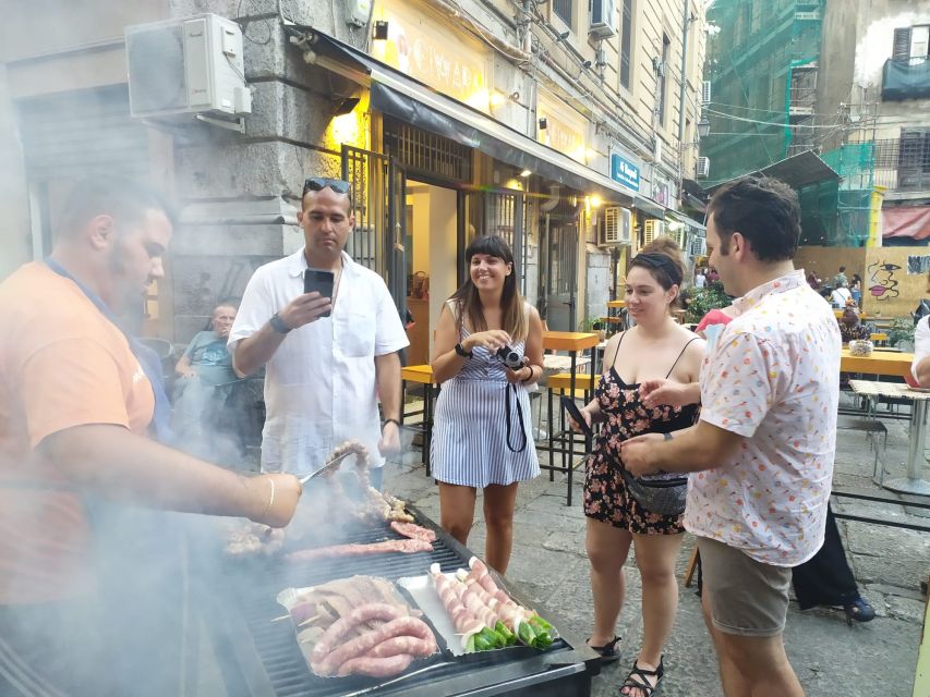 Palermo: Small Group Night Street Food Tour - The challenging bites: how to decide on the spleen sandwich