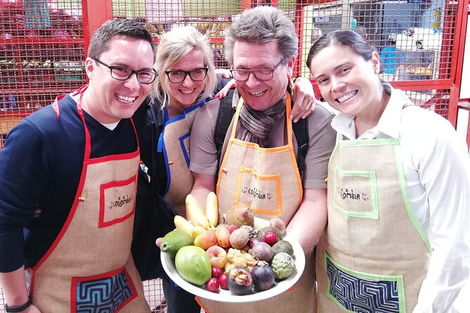 PALOQUEMAO MARKET FOOD TOUR. EXOTIC FRUIT. LOCAL SNACKS. /Min 2 pax - Key things that make this Paloquemao tour worth your time