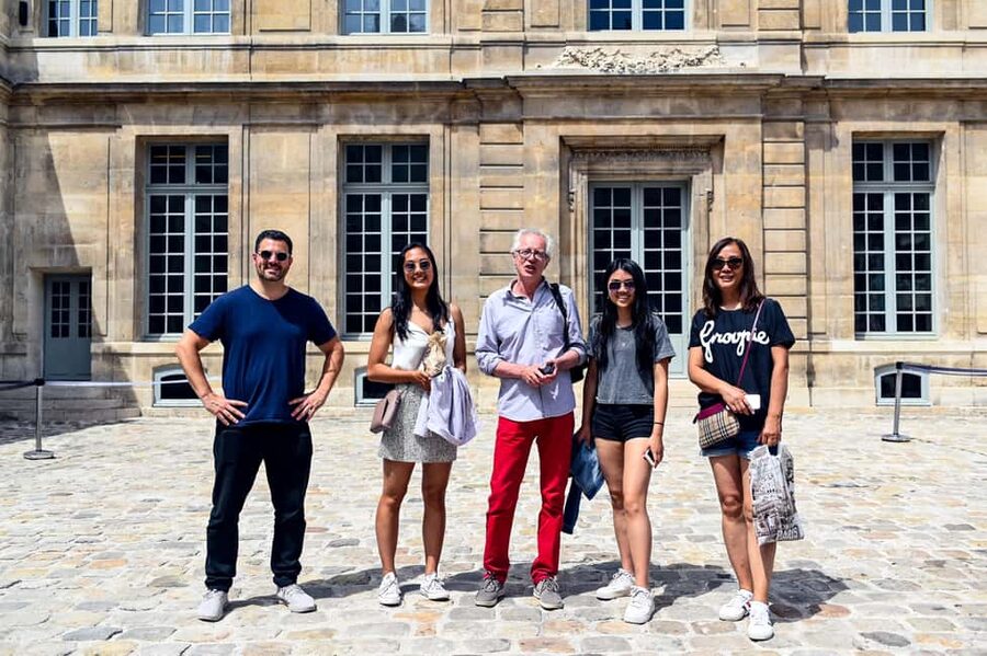 Paris: Food Tour in Le Marais with Tastings - Falafel in the Jewish street: a very real change of flavor