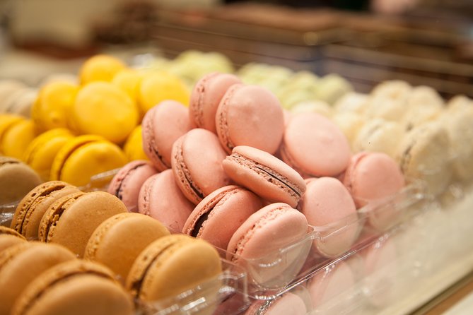 Paris French Sweets Tasting Tour with Pastries and Chocolates - Your Guide’s Role: More Than Just a Parade of Shops