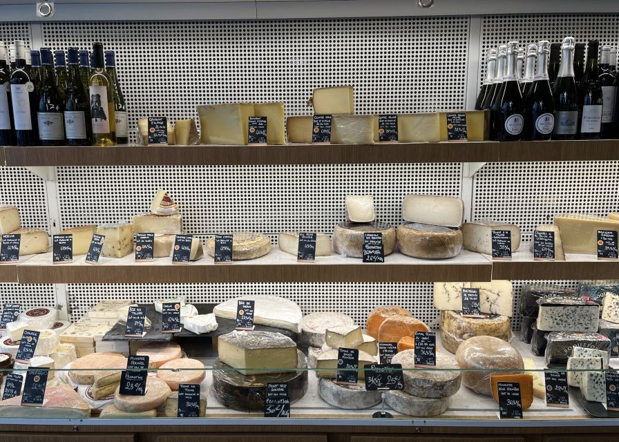 Paris: Guided Champagne & Food Tour in St-Germain-des-Pres - Key things to know before you go