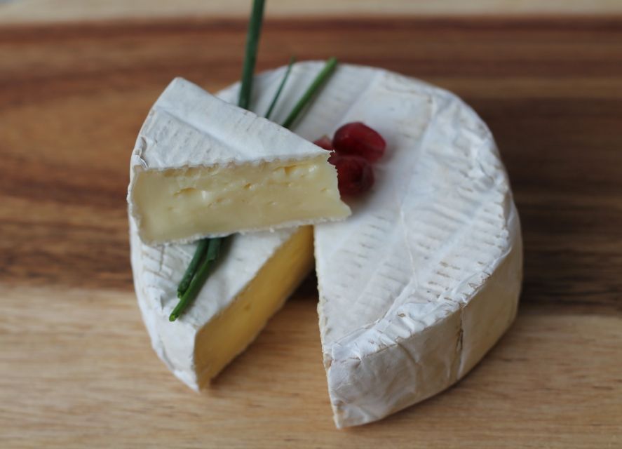 Paris: Latin Quarter Traditional Food Tour with Full Meal - Who should book this food tour in the Latin Quarter