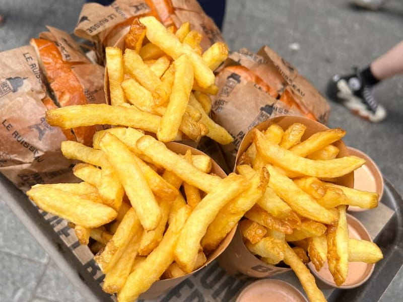 Paris: Le Marais Guided Food Tour with Tastings - Why Le Marais is the perfect place to eat on a guided walk